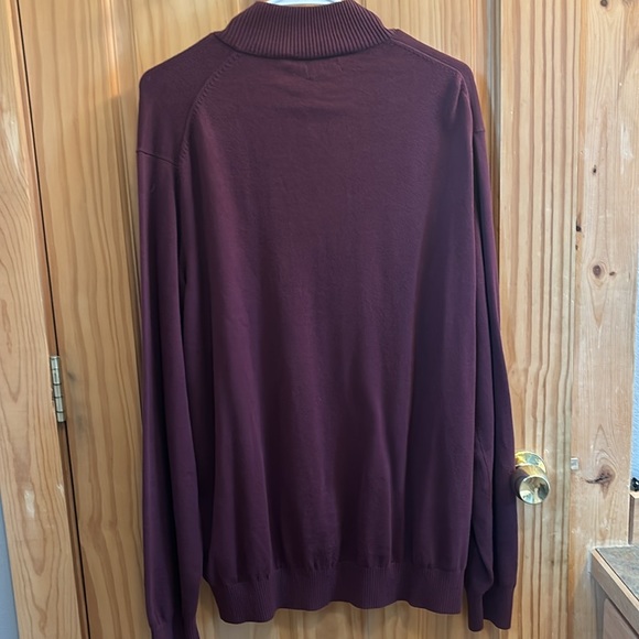 IZOD
Men’s Maroon Jersey 1/4 Zip Sweater - Picture 4 of 4